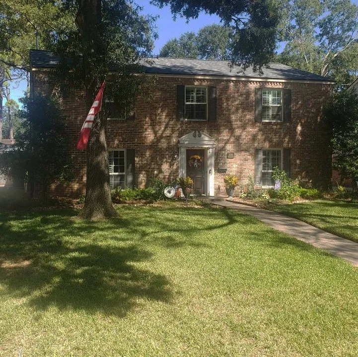 Slide of Heritage Roofing & Construction