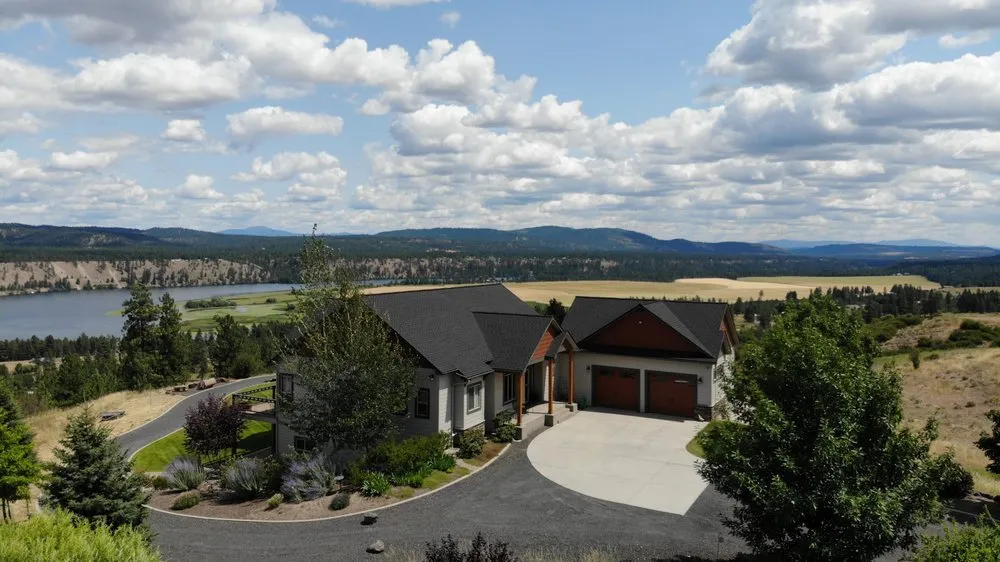 Slide of Heritage Roofing & Construction