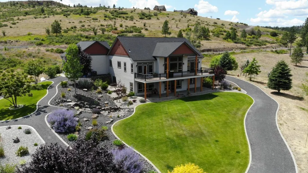 Slide of Heritage Roofing & Construction