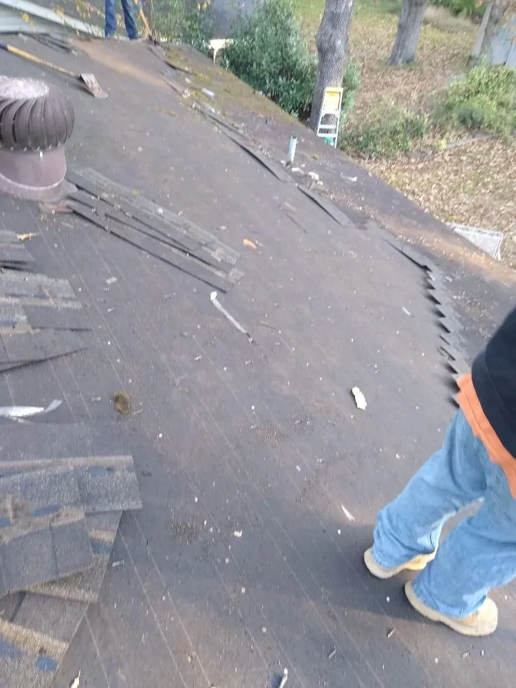 Slide of Hernandez Brother's Roofing