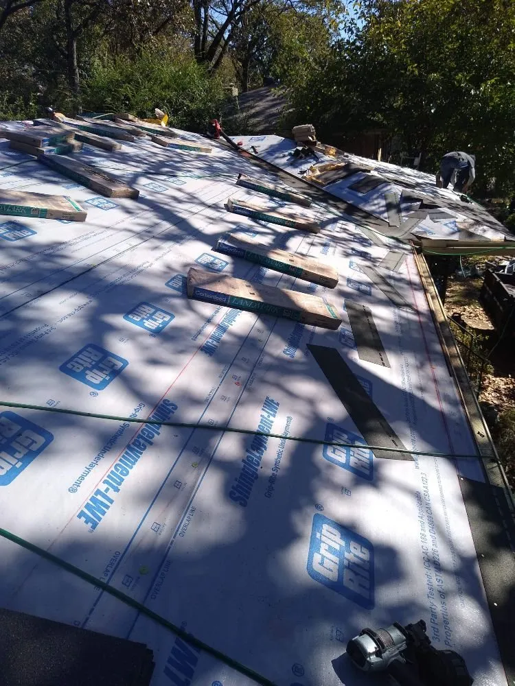 Slide of Hernandez Brother's Roofing