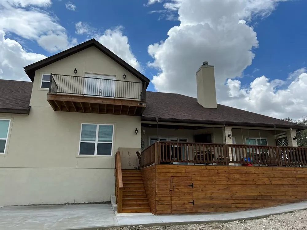 Slide of Hernandez Contractor