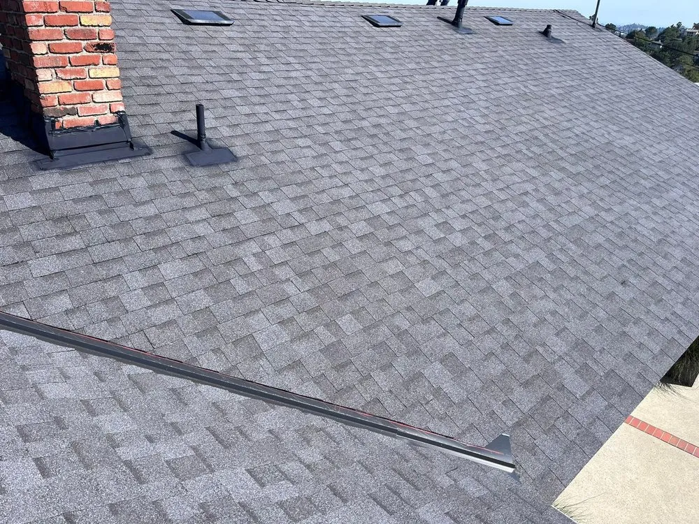 Slide of Hernandez Roofers