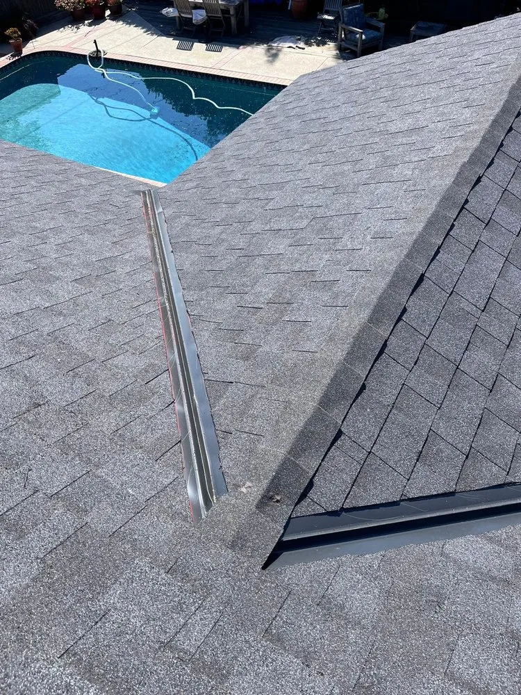 Slide of Hernandez Roofers