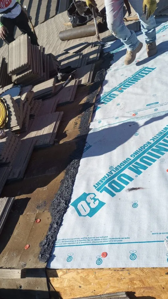 Slide of Hernandez Roofing & Construction