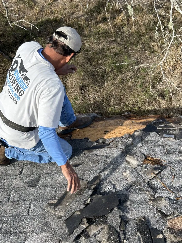 Slide of Hernandez roofing
