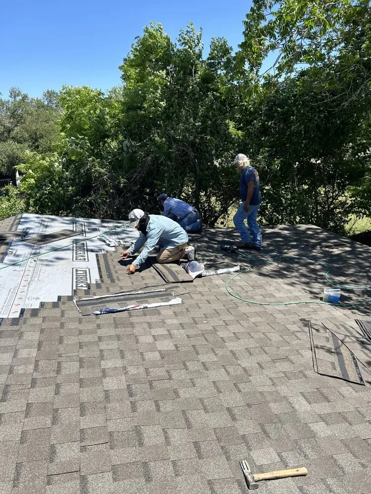 Slide of Hernandez roofing