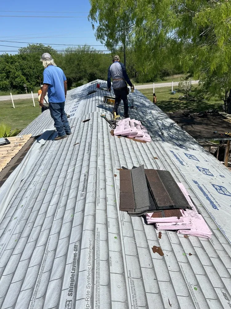 Slide of Hernandez roofing