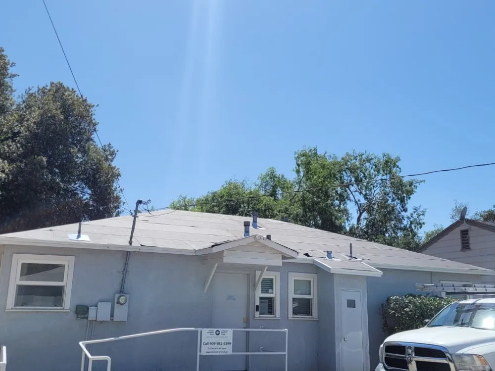 Slide of Hernandez Roofing