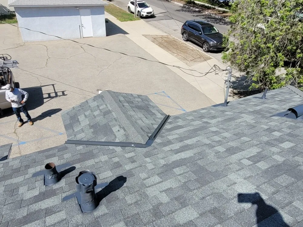 Slide of Hernandez Roofing