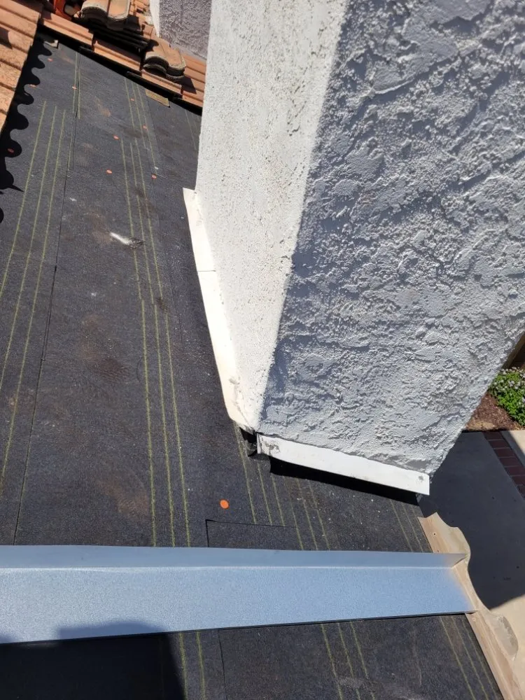 Slide of Hernandez Roofing