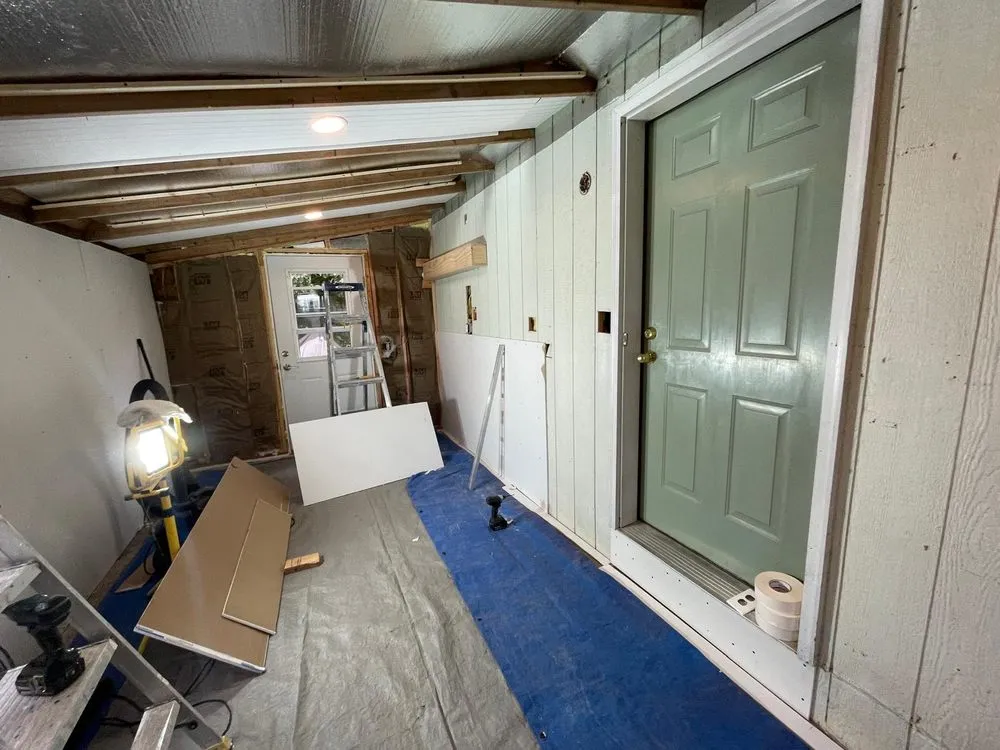 Slide of Hernandez Roofing and Construction