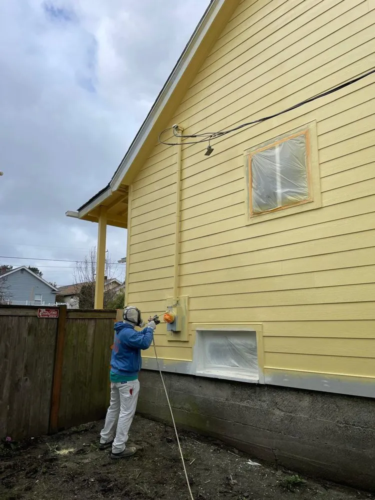 Slide of Hernandez Roofing and Construction