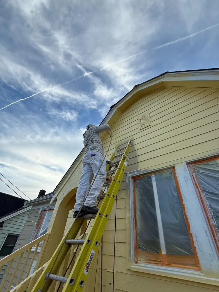 Slide of Hernandez Roofing and Construction