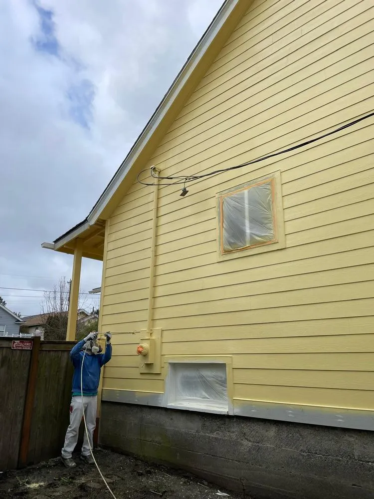 Slide of Hernandez Roofing and Construction