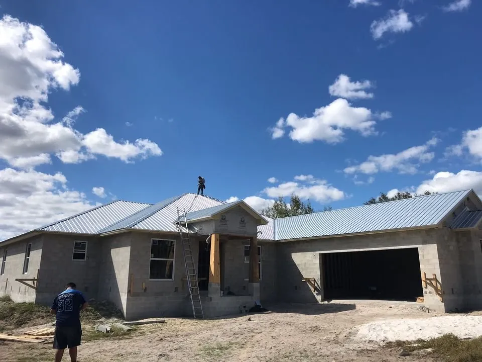 Slide of Hernandez Roofing