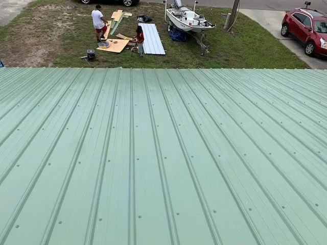 Slide of Hernandez Roofing