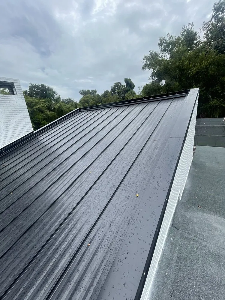 Slide of Hernandez Roofing