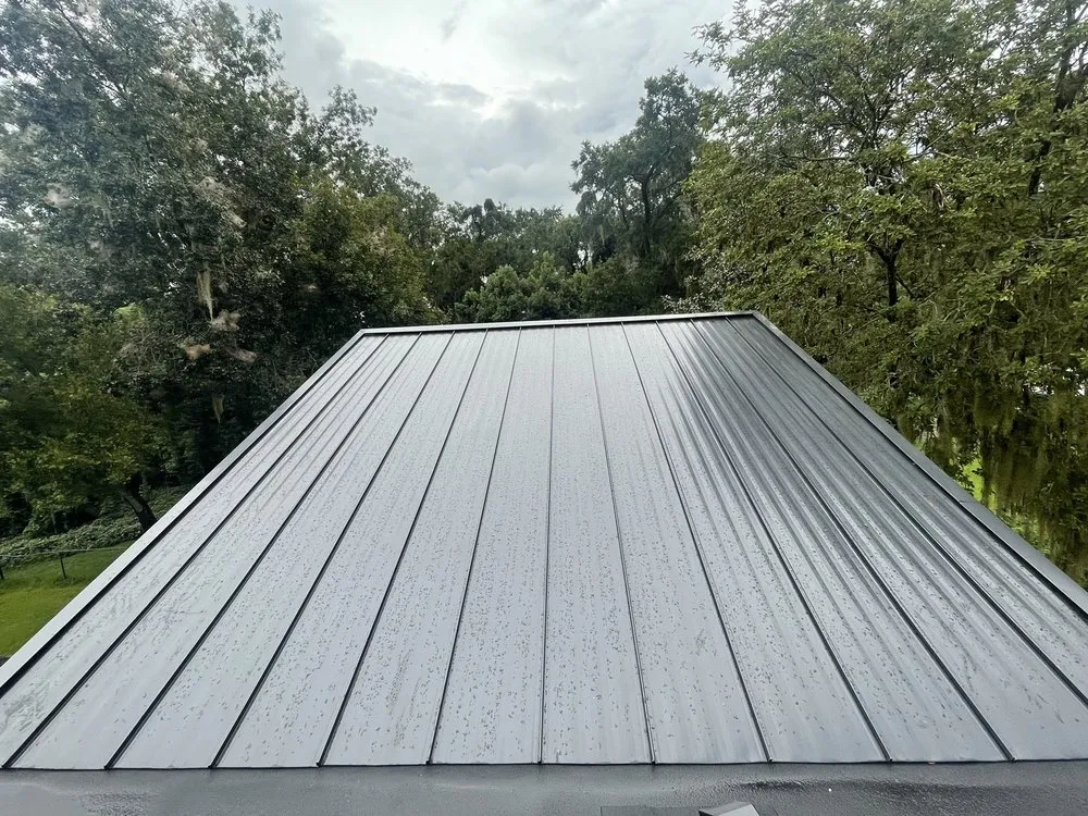 Slide of Hernandez Roofing