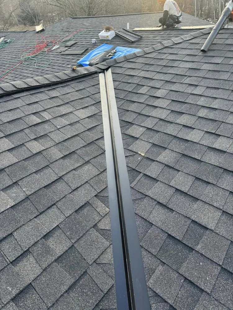 Slide of Hernandez Roofing