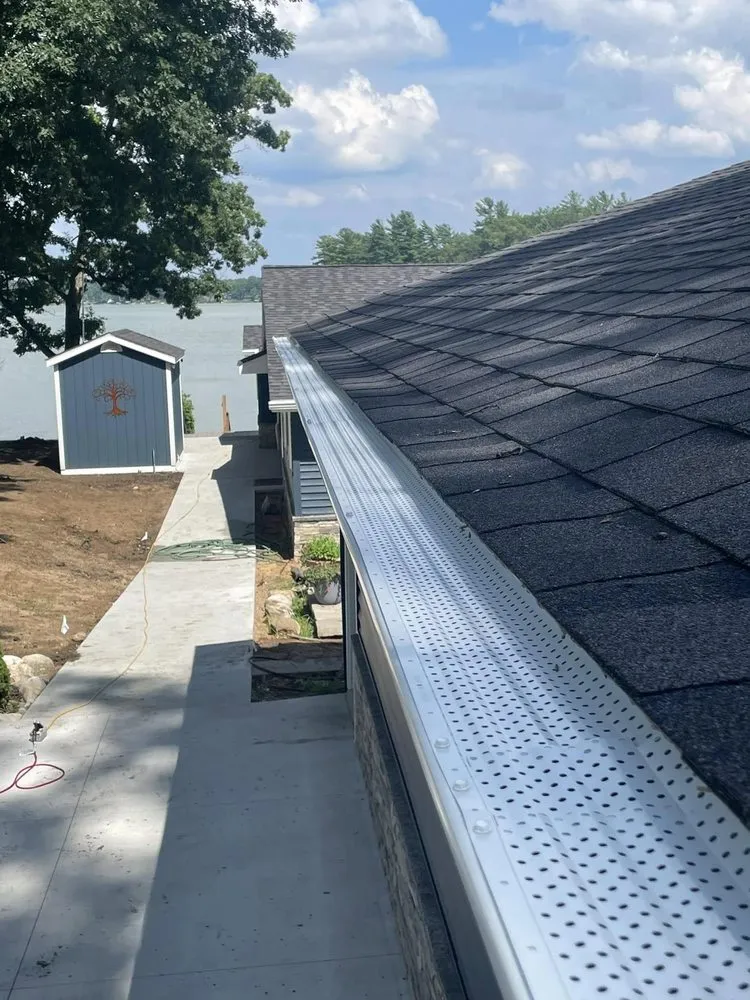 Slide of Hernandez Roofing