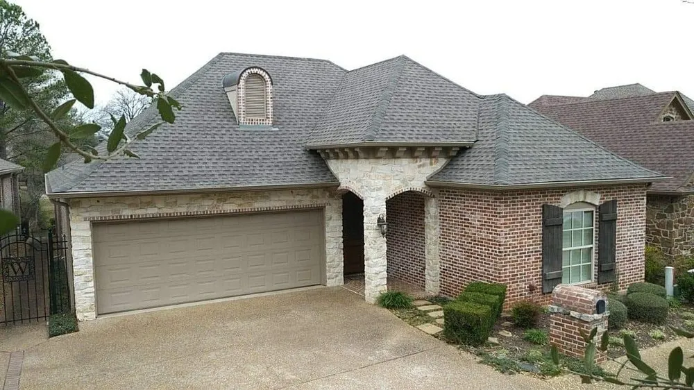 Slide of Hernandez Roofing