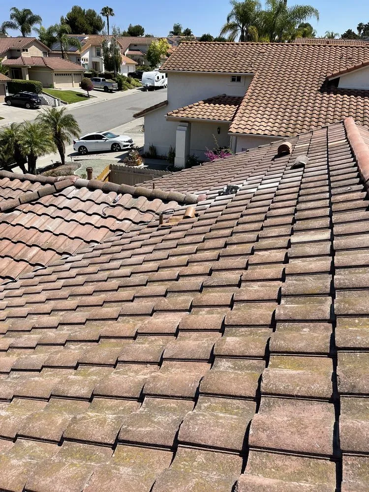 Slide of Hernandez Roofing