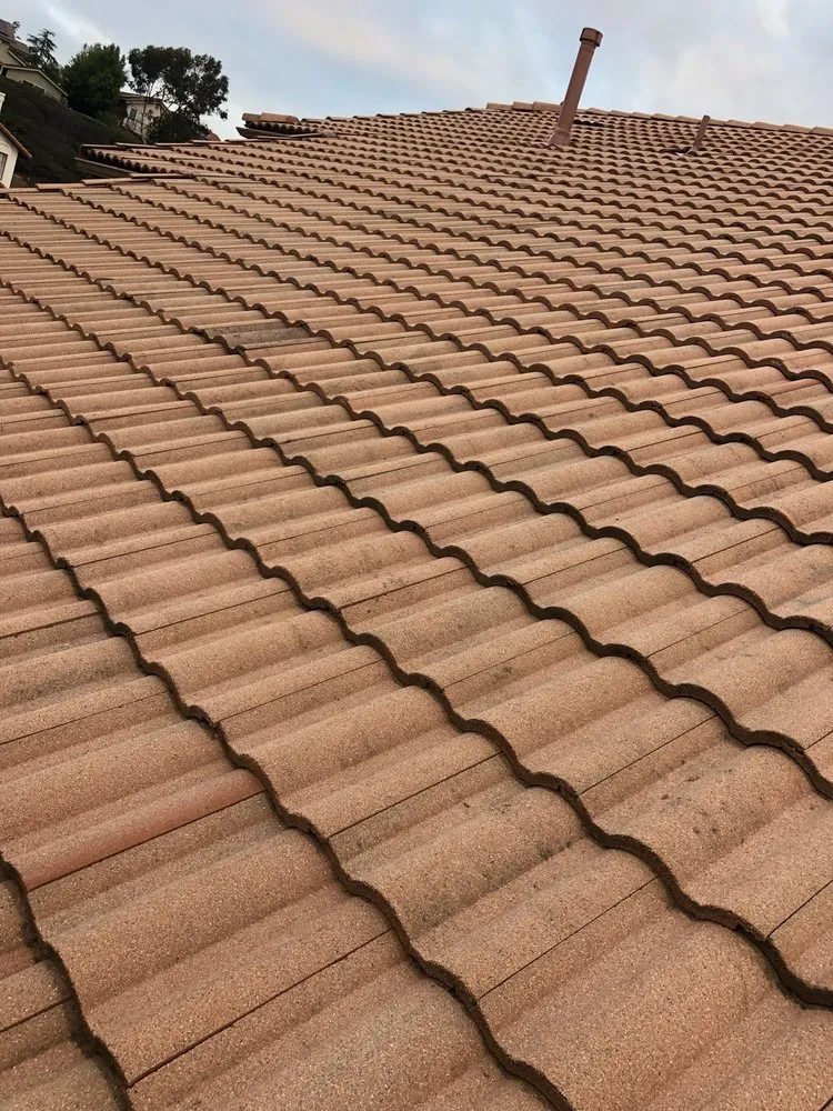 Slide of Hernandez Roofing