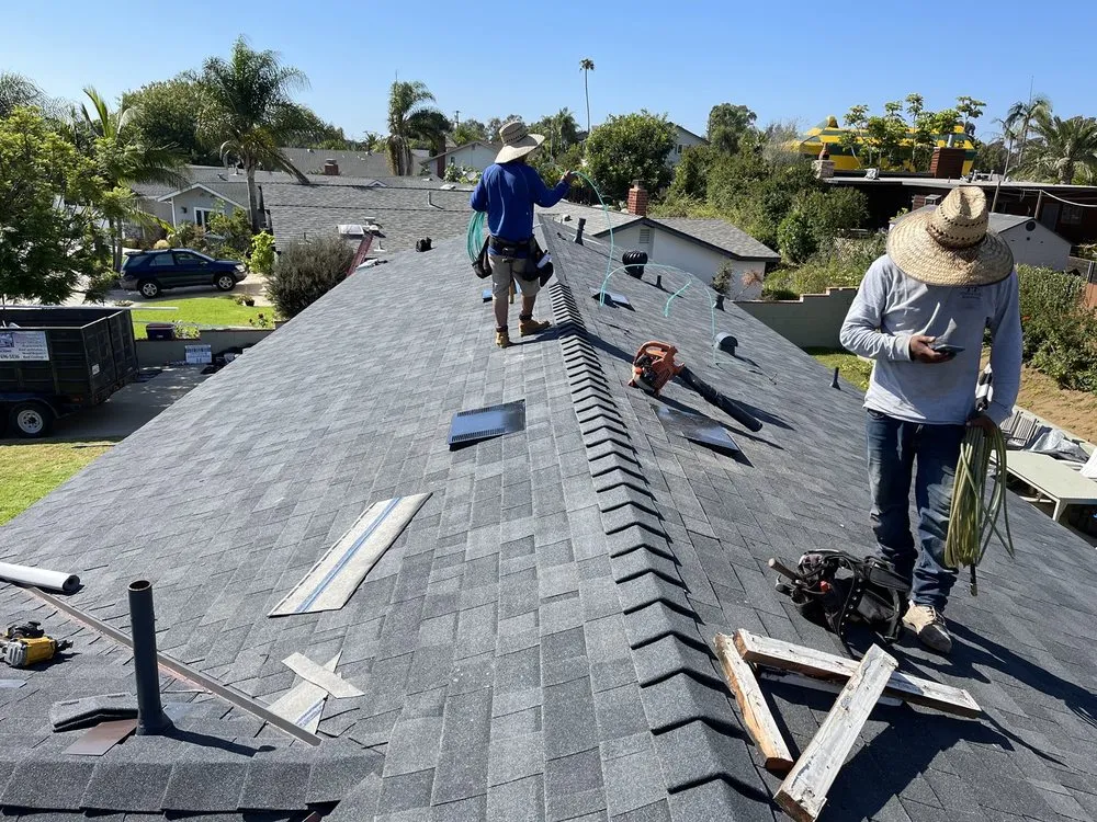 Slide of Hernandez Roofing