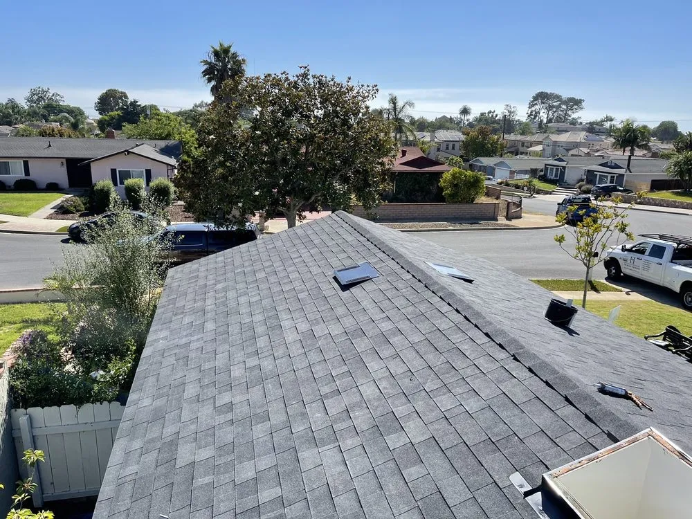 Slide of Hernandez Roofing