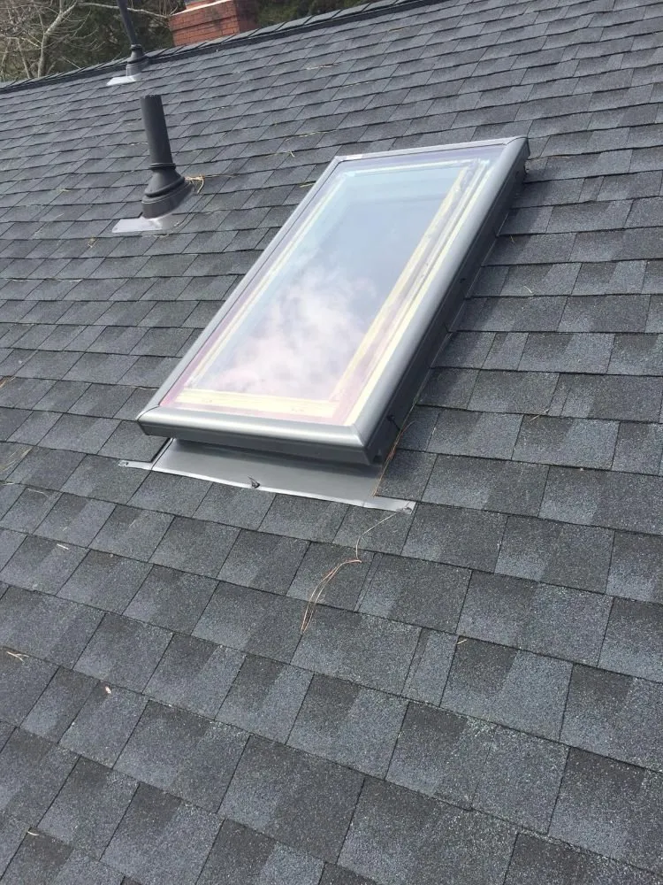 Slide of Hernandez Roofing