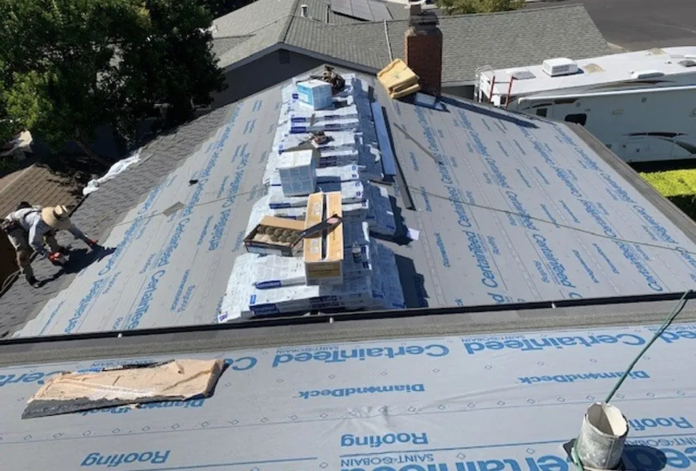 Slide of Hernandez Roofing