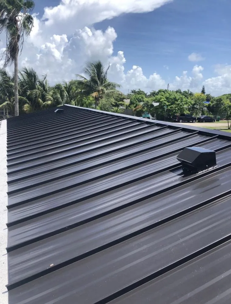 Slide of Hernandez Roofing