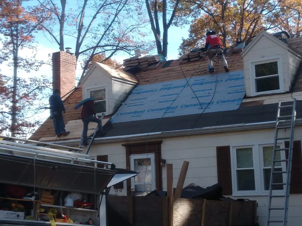 Slide of Hernandez Roofing