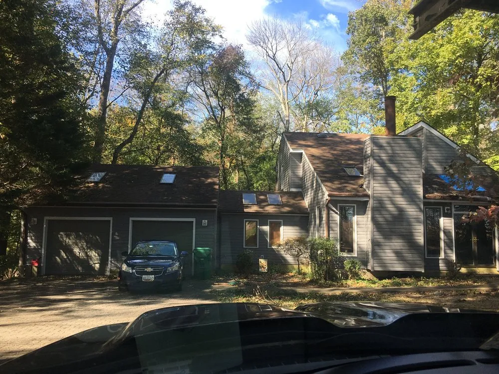 Slide of Hernandez Roofing