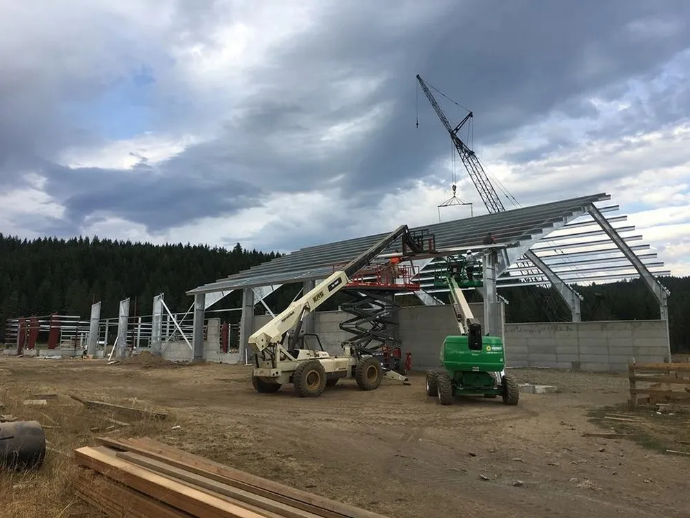 Slide of Hernandez Roofing