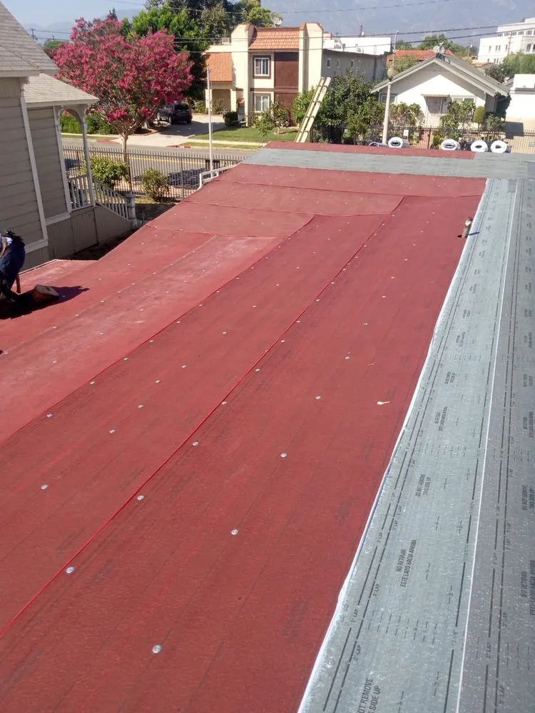 Slide of Hernandez Roofing