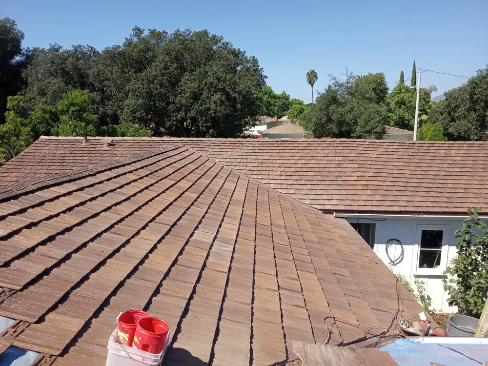 Slide of Hernandez Roofing