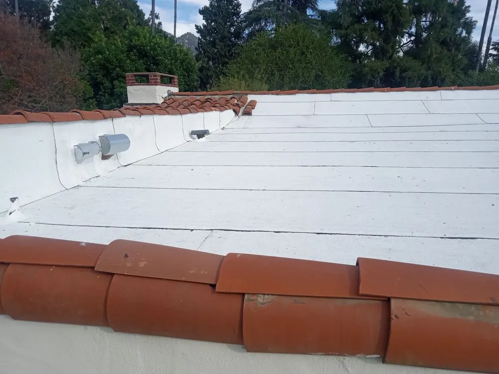 Slide of Hernandez Roofing