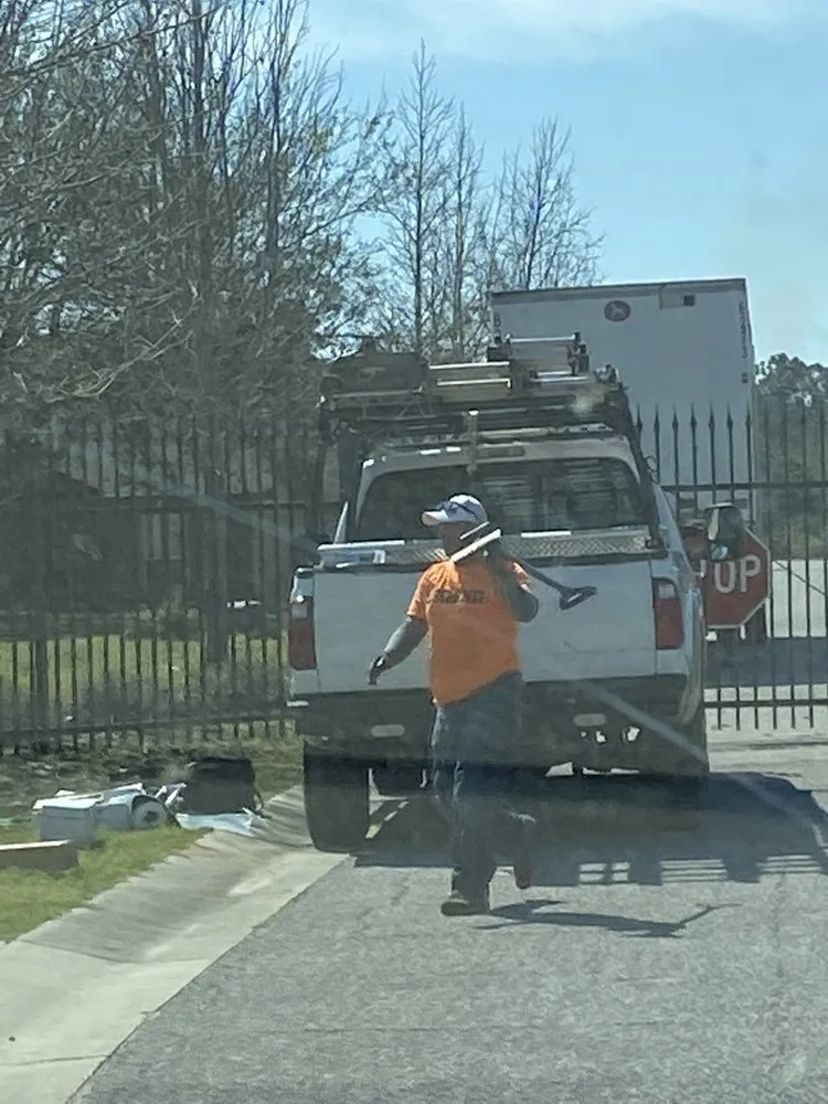 Slide of Hernandez Roofing