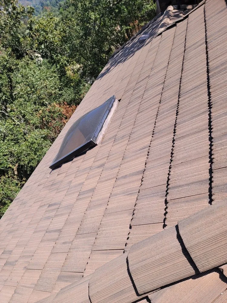 Slide of Hernandez's Roofing