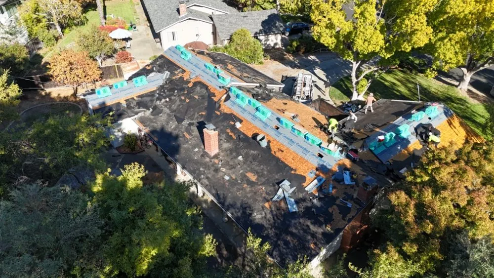 Slide of Hernandez's Roofing