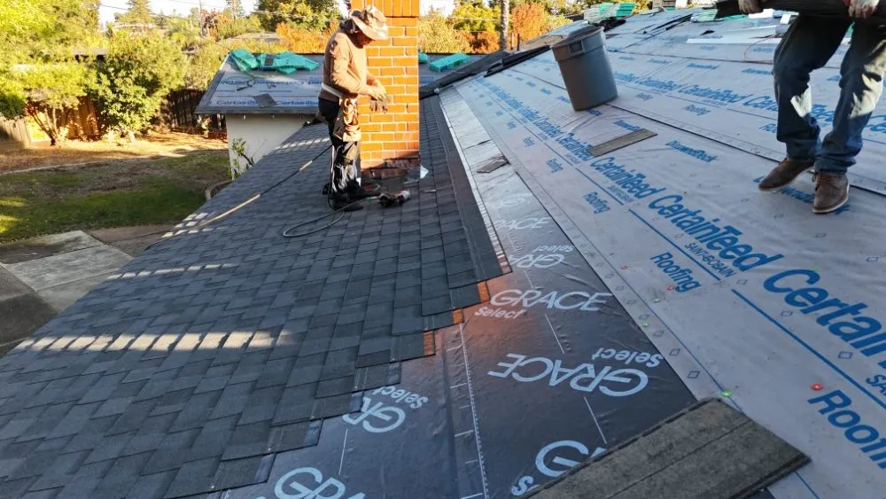 Slide of Hernandez's Roofing