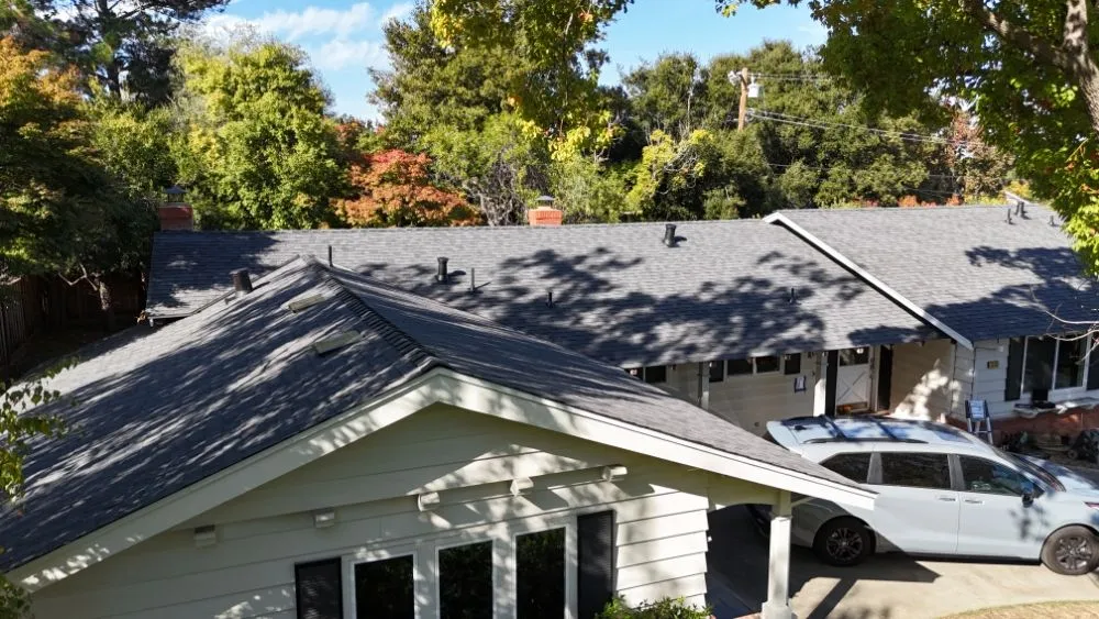 Slide of Hernandez's Roofing