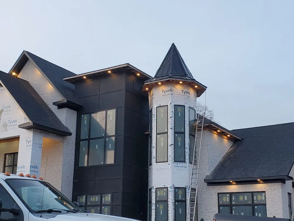 Slide of Hernandezz Roofing