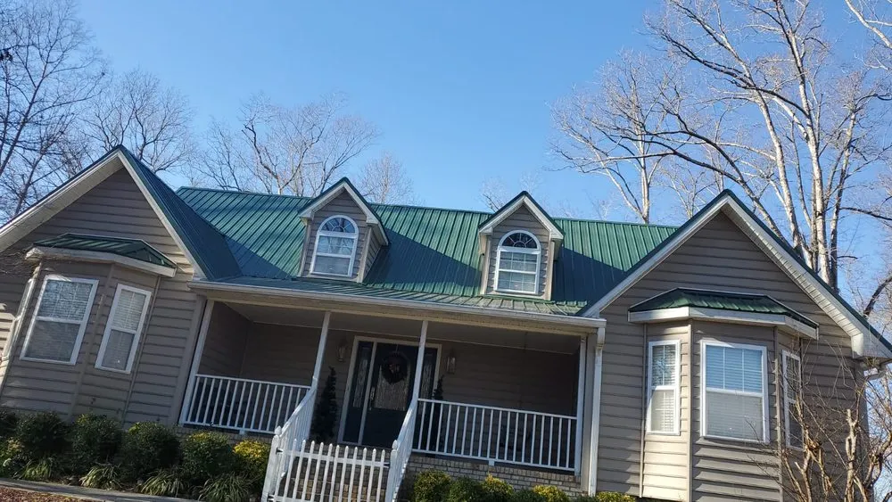 Slide of Hernandezz Roofing