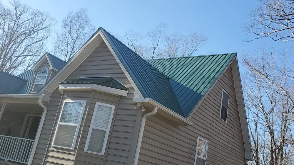 Slide of Hernandezz Roofing