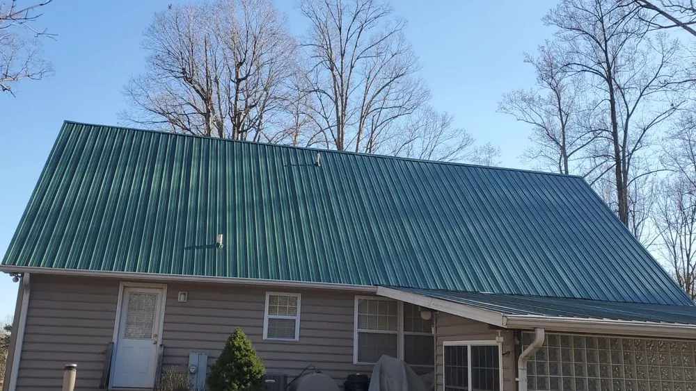 Slide of Hernandezz Roofing