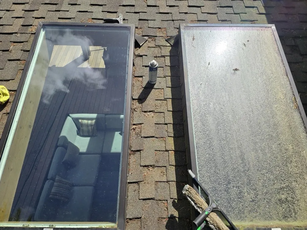 Slide of Hero Window & Gutter Cleaning