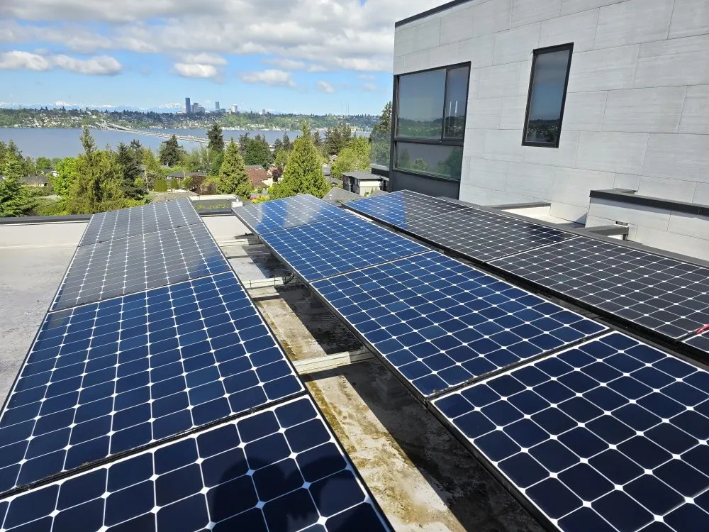 Slide of Hero Window & Gutter Cleaning